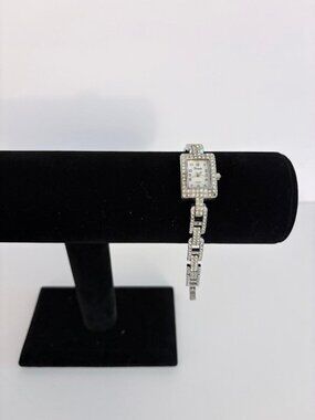 Xondu Ladies Silver Crystal Rhinestone Bracelet Watch Rectangle Dial 7"